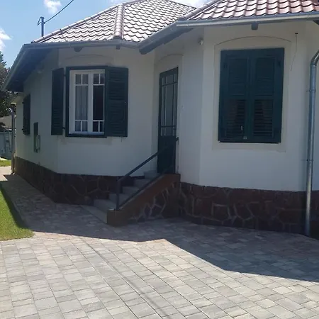Traumlage Direkt Am Balatonszemes