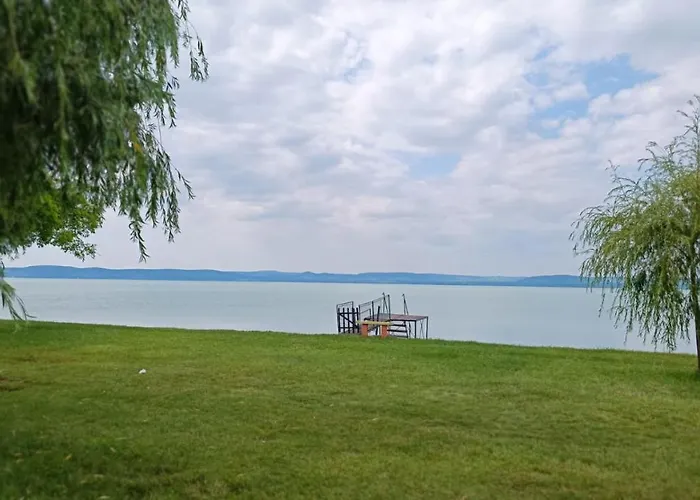 Traumlage Direkt Am Apartament Balatonszárszó